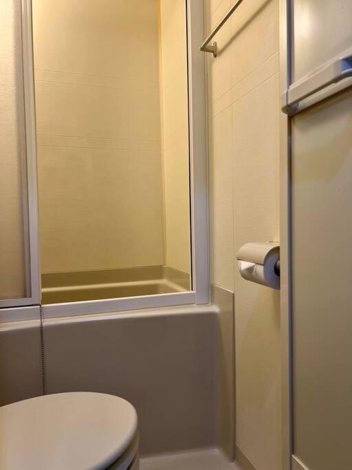Appartement グレイシャス東新宿 東新宿駅徒歩4分 新大久保駅徒歩7分 新宿駅徒歩15分 歌舞伎町すぐ近く 美味しい韓国料理屋多数あります *